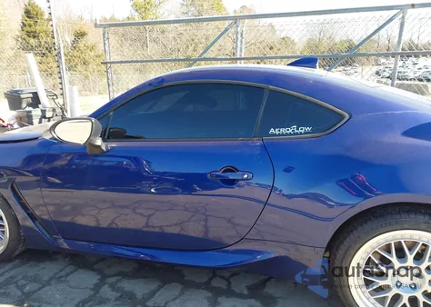 2023 Toyota Gr86 Premium z USA, uszkodzony, nr VIN JF1ZNBE18P9762784